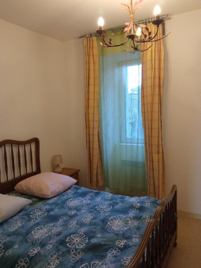 Appartement Centre Petite Ville Poitou Gençay Exteriör bild